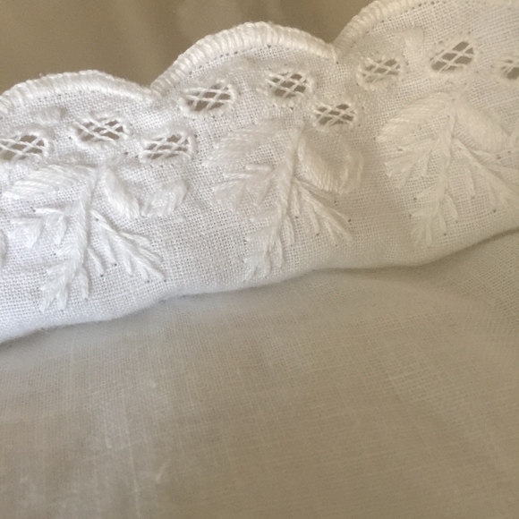 NEW RALPH LAUREN WHITE LINEN THRO PILLOW (one) - Picture 3 of 3